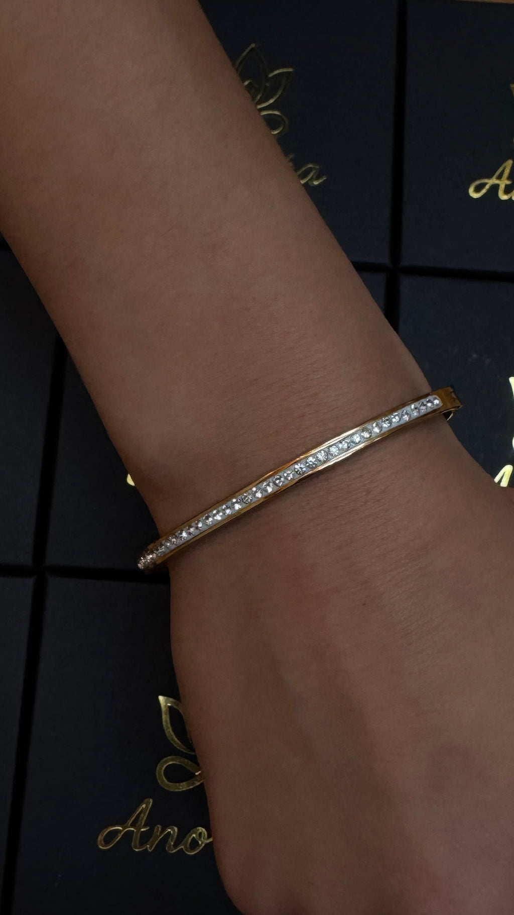 Anoréa B575G Crystal Bangle – Gold