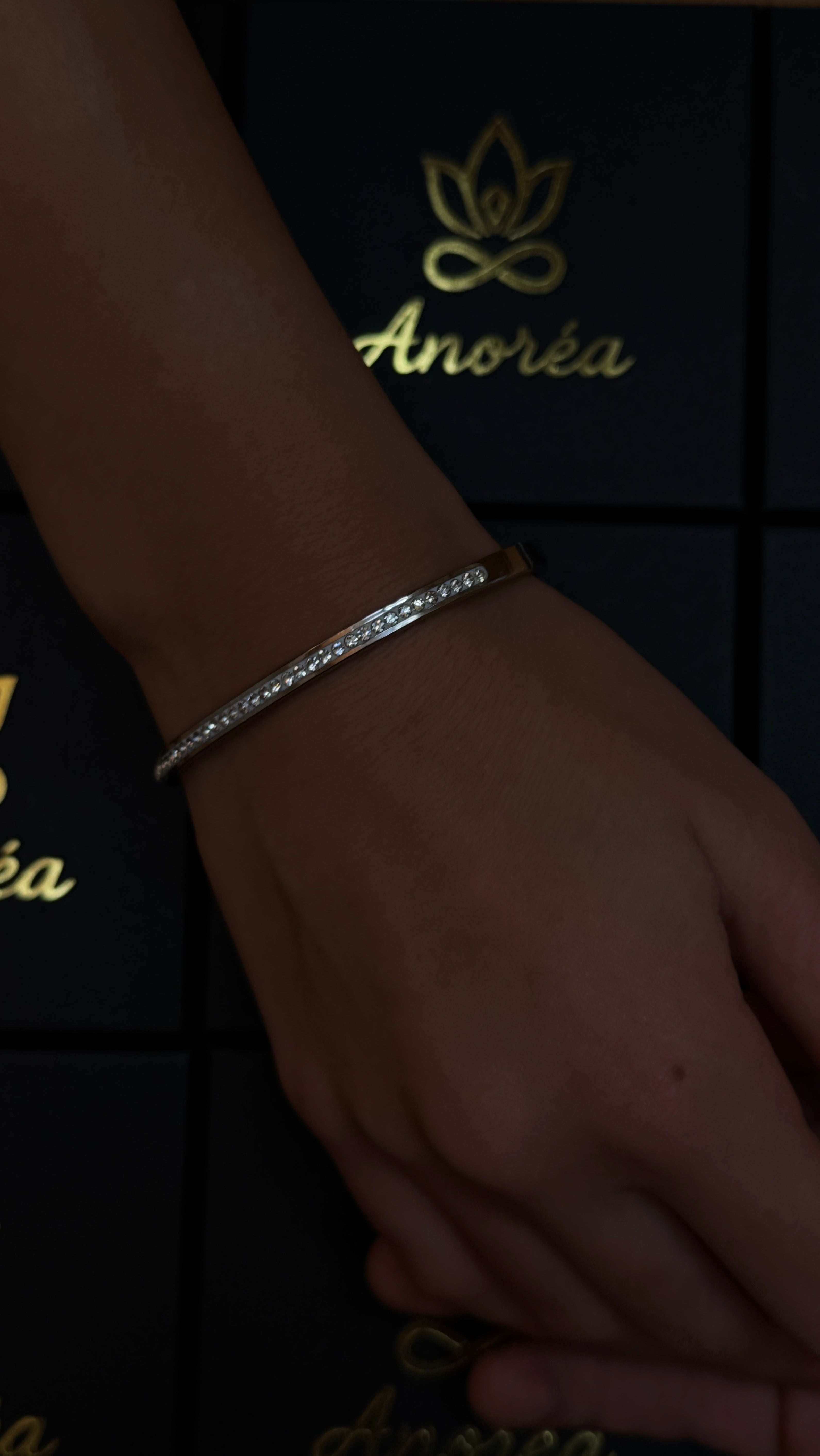 Aura Crystal Bangle – Silver